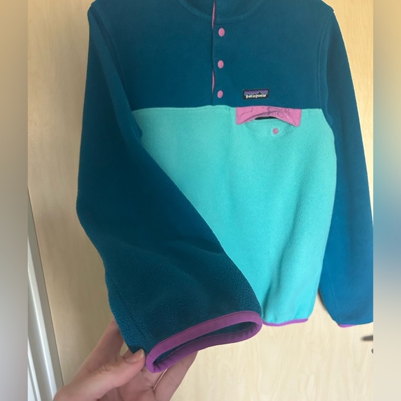 Patagonia Women's Synchilla Turquoise and Purple Snap-T Fleece Pullover - Picture 5 of 11